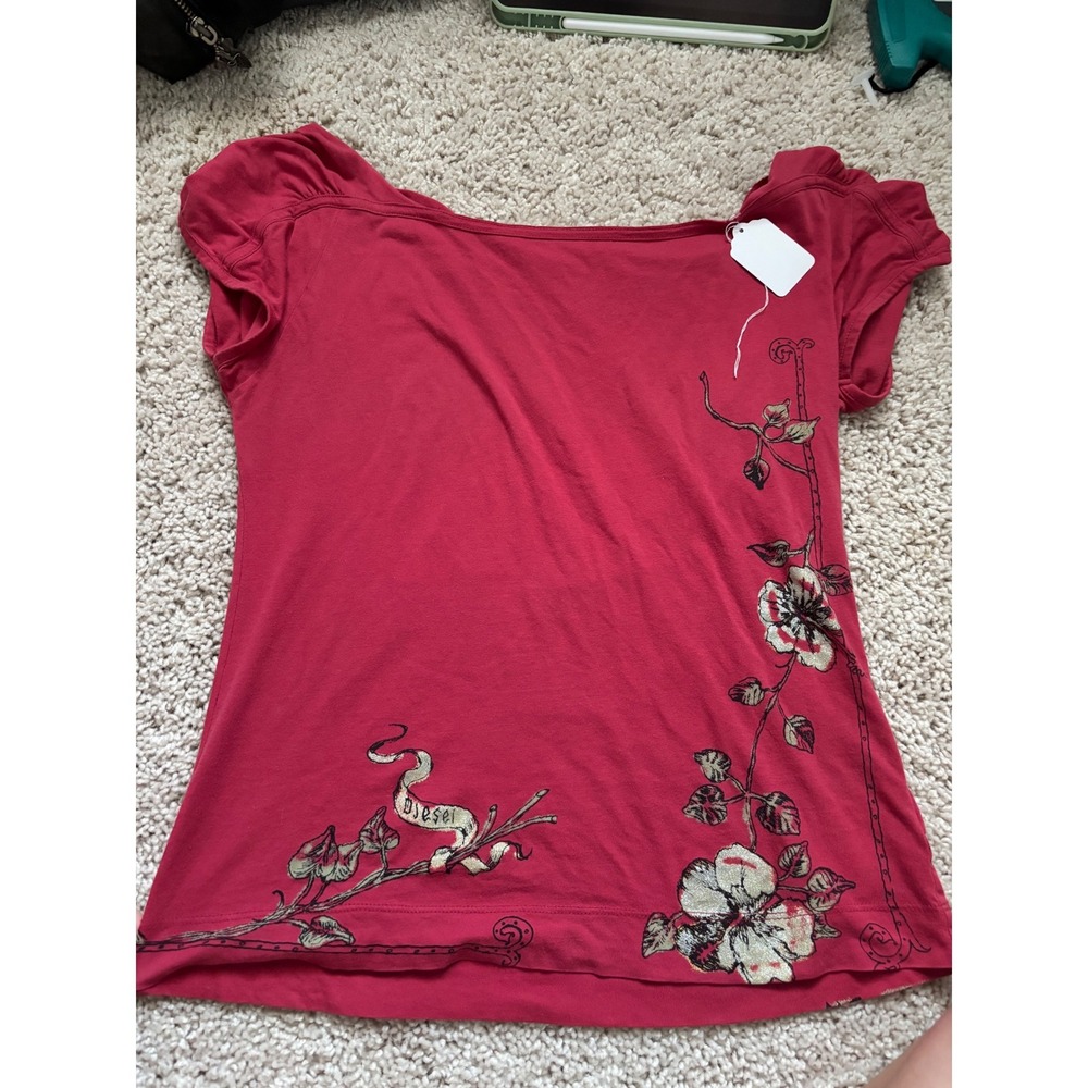 Y2K Vintage Diesel Red Hibiscus Floral Graphic Tee Cap Sleeve Top Aesthetic